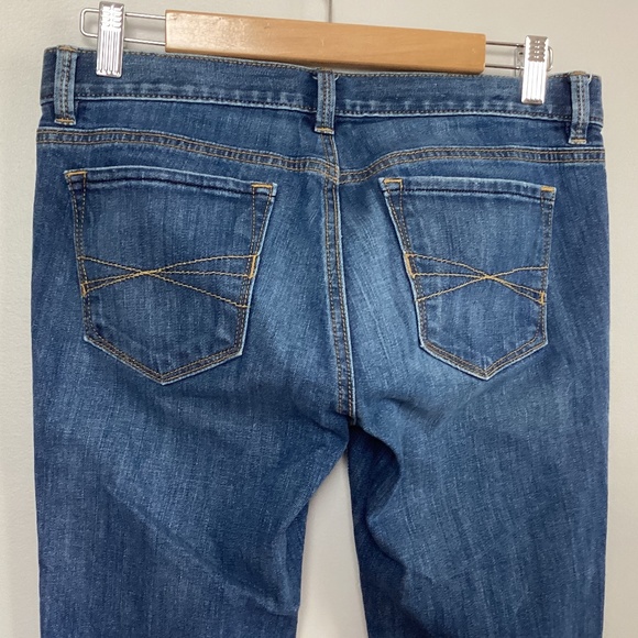 SALE!!! 🏷️ LOFT low Rise Modern Boot Jeans - 28 / 6P - Picture 5 of 6
